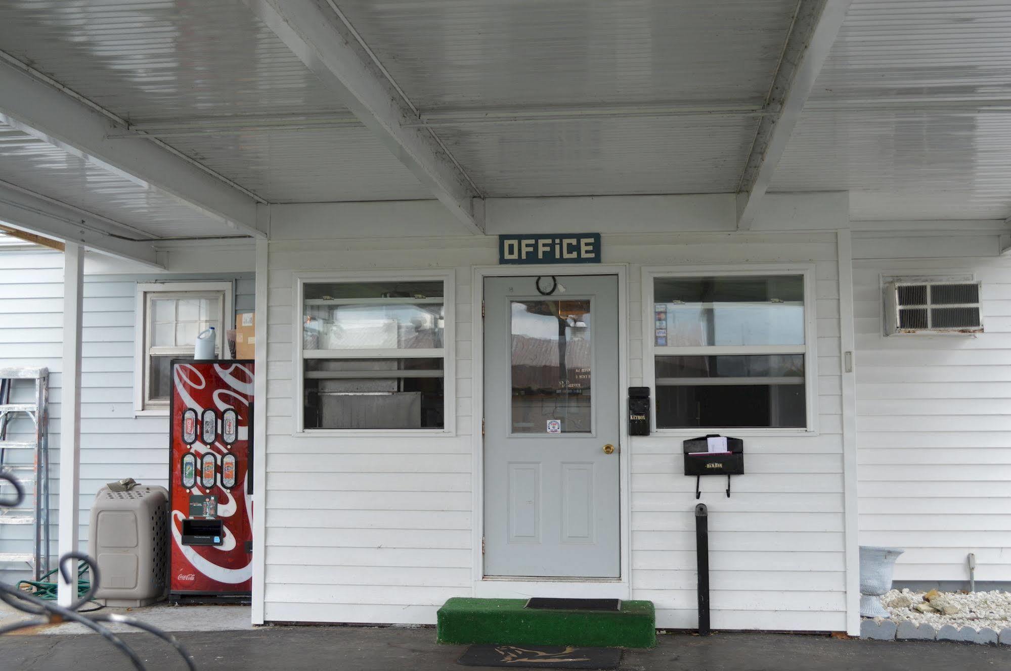 Great Lakes Motel Fremont Exterior foto